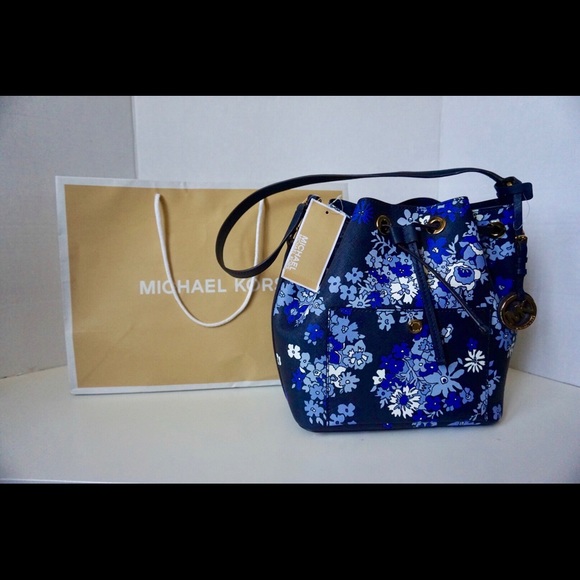 Michael Kors Handbags - NEW Michael Kors leather drawstring hobo